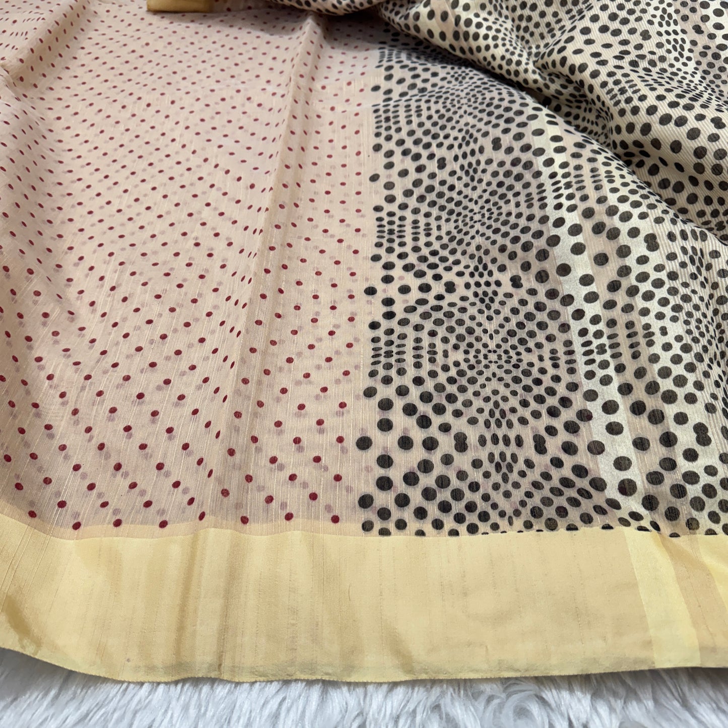Polka Dot Slub Cotton Saree