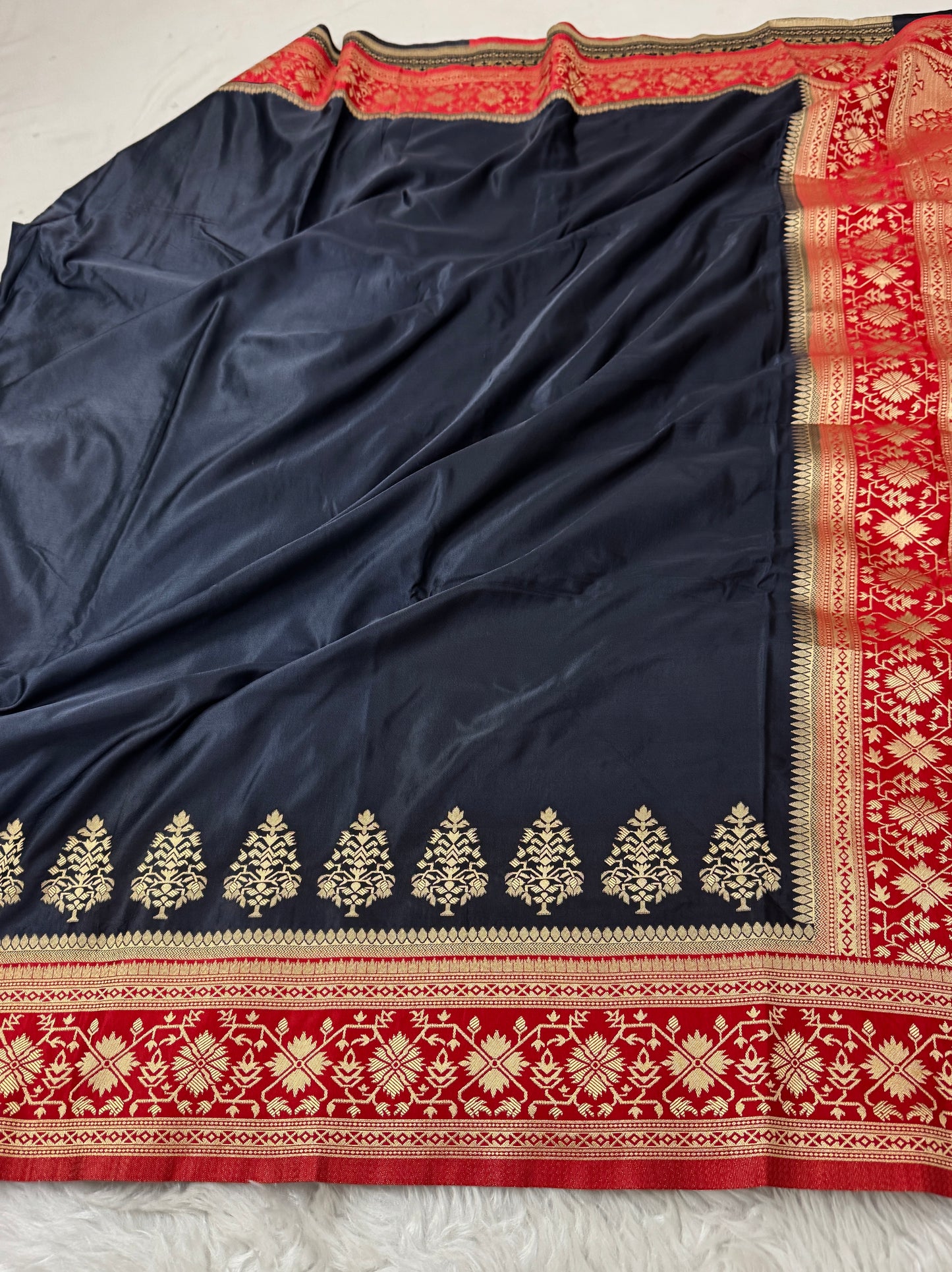 Black to Deep Red Banarasi Mashru Silk Saree