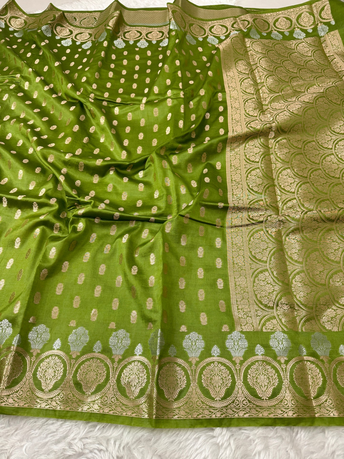 Mehendi Green Premium Banarasi Mango Silk Saree