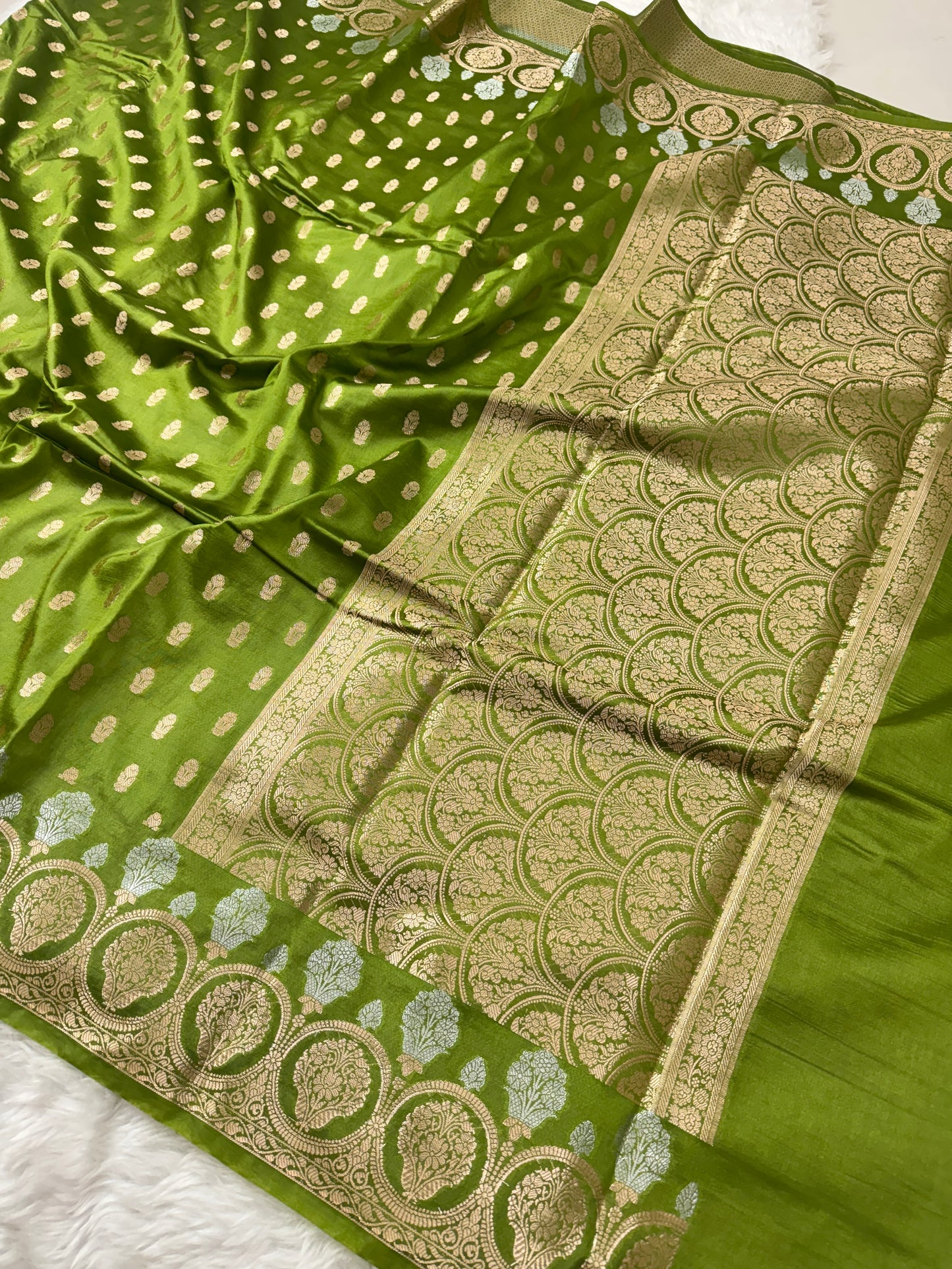 Mehendi Green Premium Banarasi Mango Silk Saree