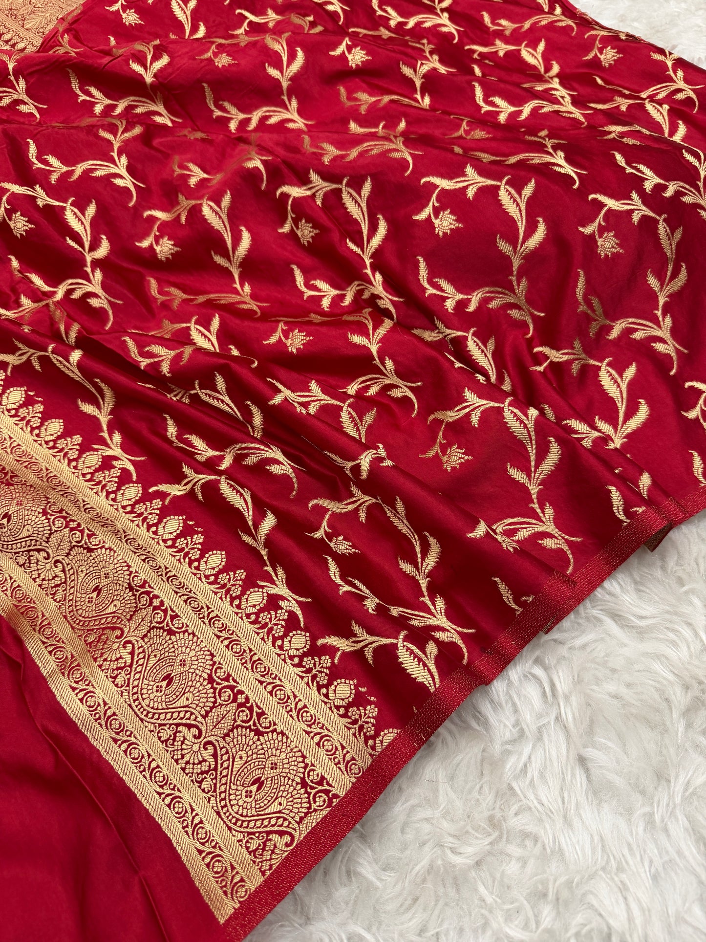 Bridal Red Banarasi Mashru Silk Saree