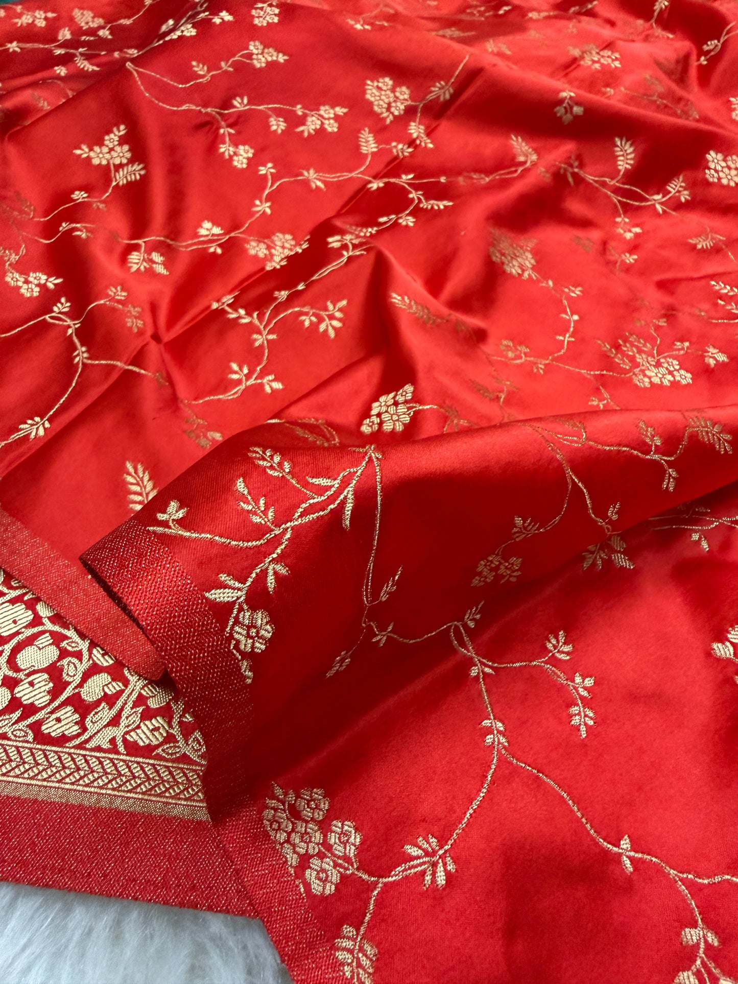 Emerald Green to Red Banarasi Mashru Silk Saree